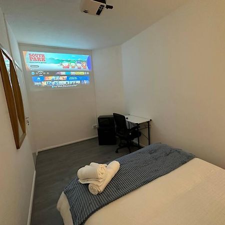 Small Cozy Private Bedroom Zone1 London Luaran gambar